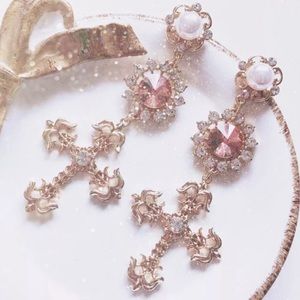 Gorgeous Gold Crystal and Pearl Cross Earrings